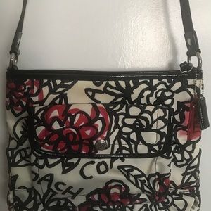 Coach crossbody GUC